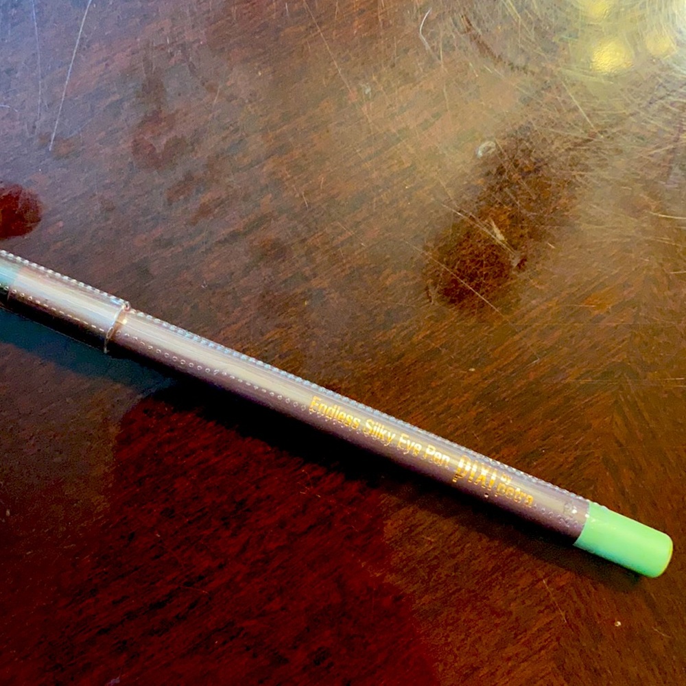 Pixi- mulberry eye pencil